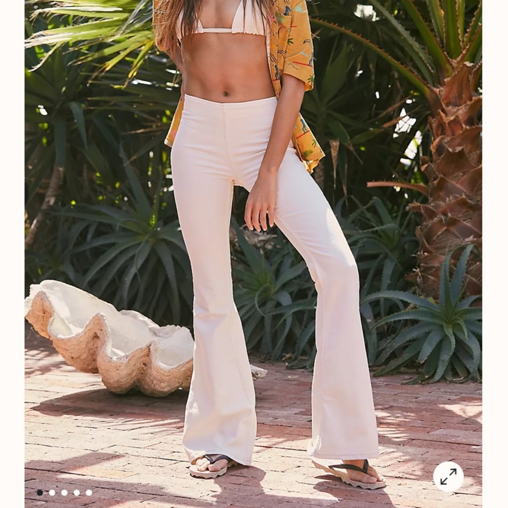 NWOT Penny Pull On Flare Jeans